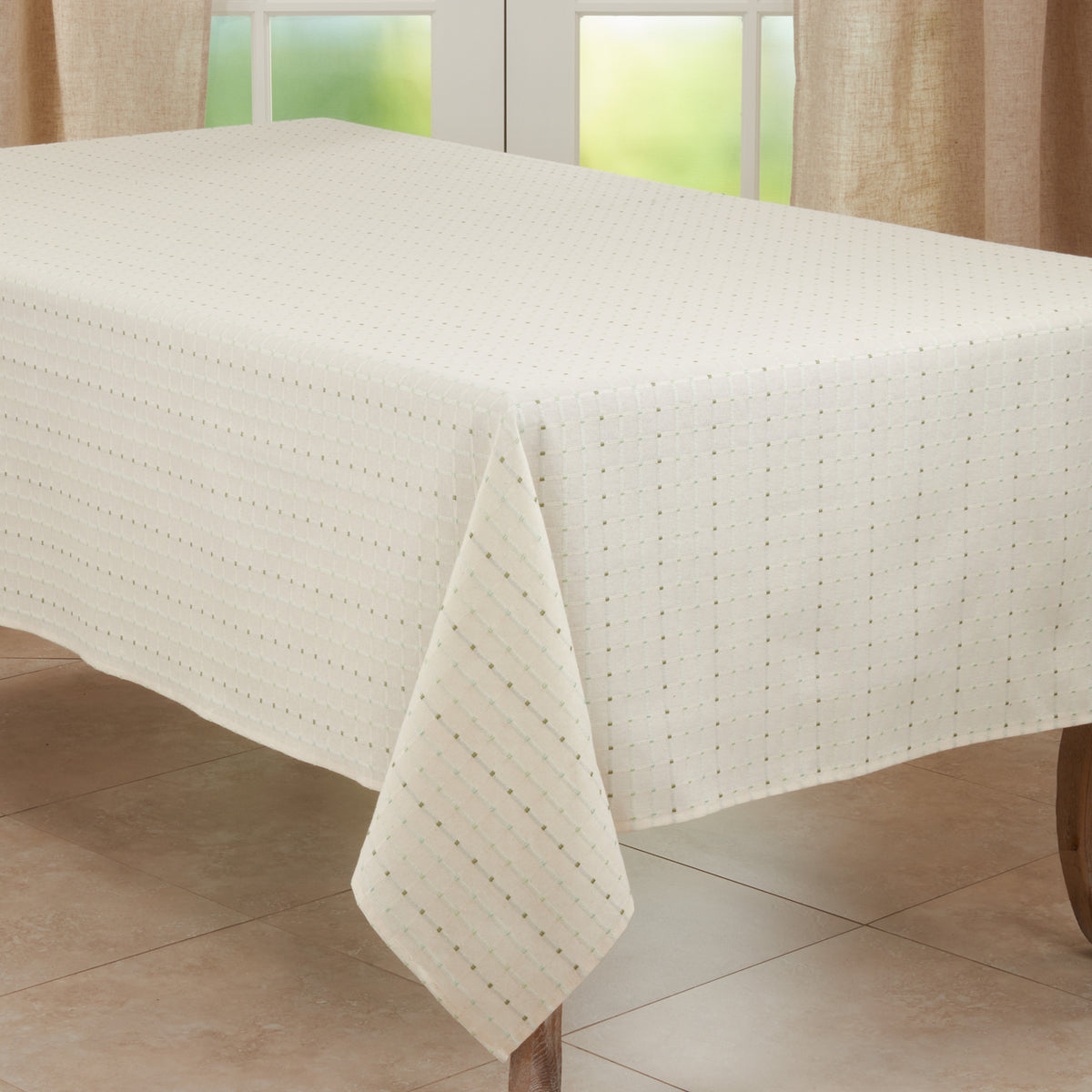 White Stitched Line Tablecloth 56% cotton - 44% polyester