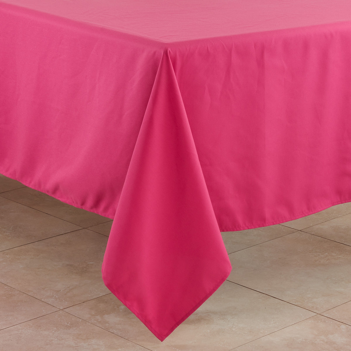 Fuchsia Everyday Design Tablecloth 100% polyester