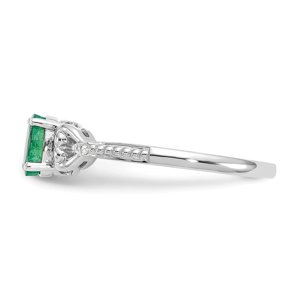 10k White Gold Emerald Diamond Ring, Size: 7