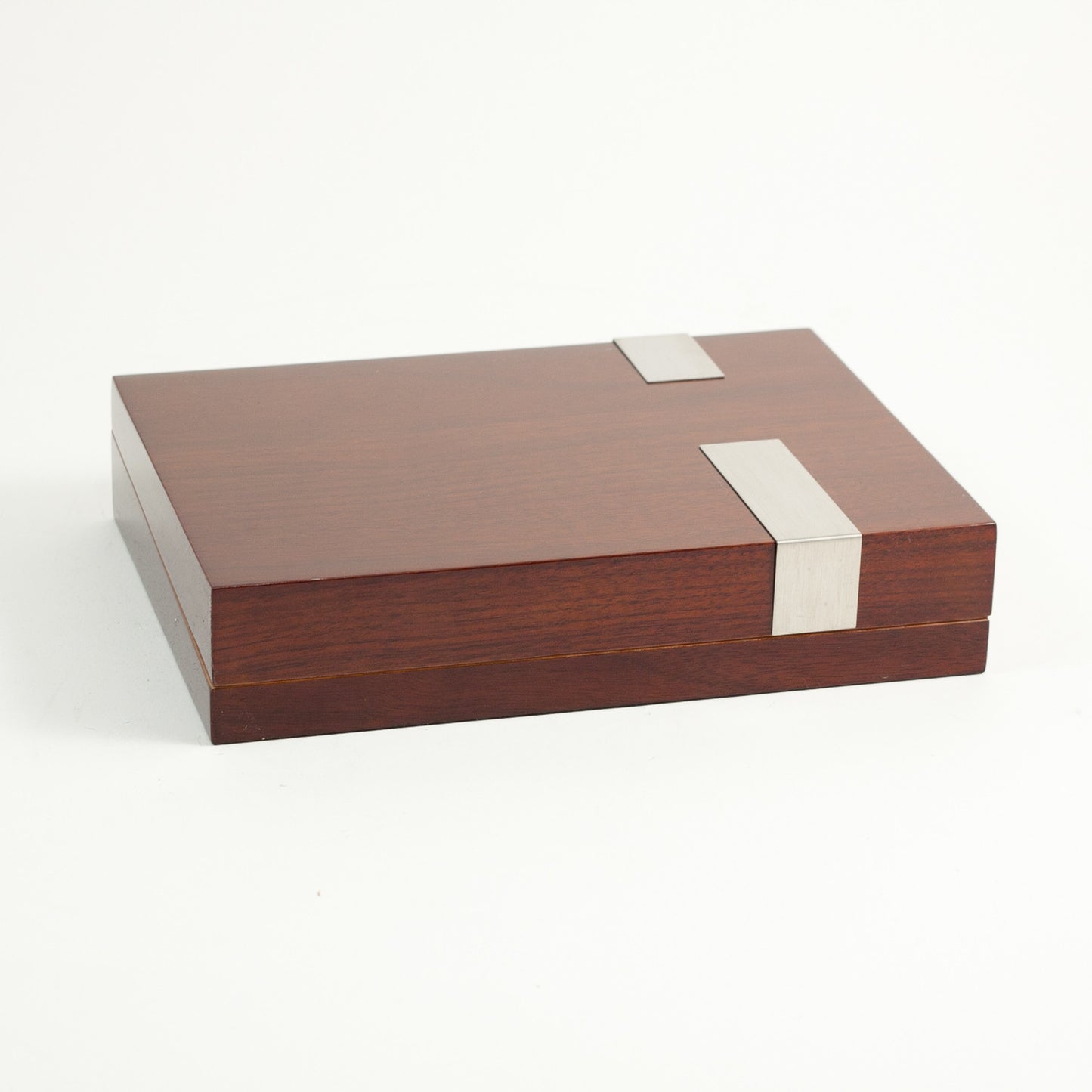Occasion Gallery Walnut Wood Color Lacquered "Walnut" Wood 12 Cigar Humidor with Stainless Steel Accents and Spanish Cedar Lining. Includes Hygrometer and Humidistat. 2 L x 10.75 W x 8 H in.