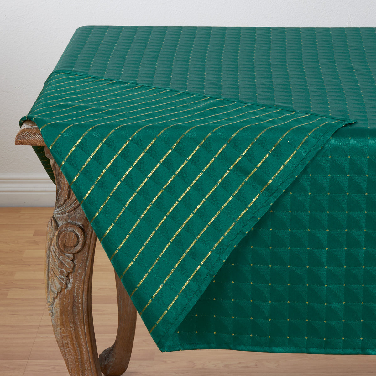 Green  Checkered Holiday Tablecloth  100% polyester