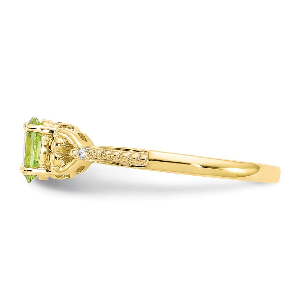 10k Yellow Gold Peridot Diamond Ring, Size: 7