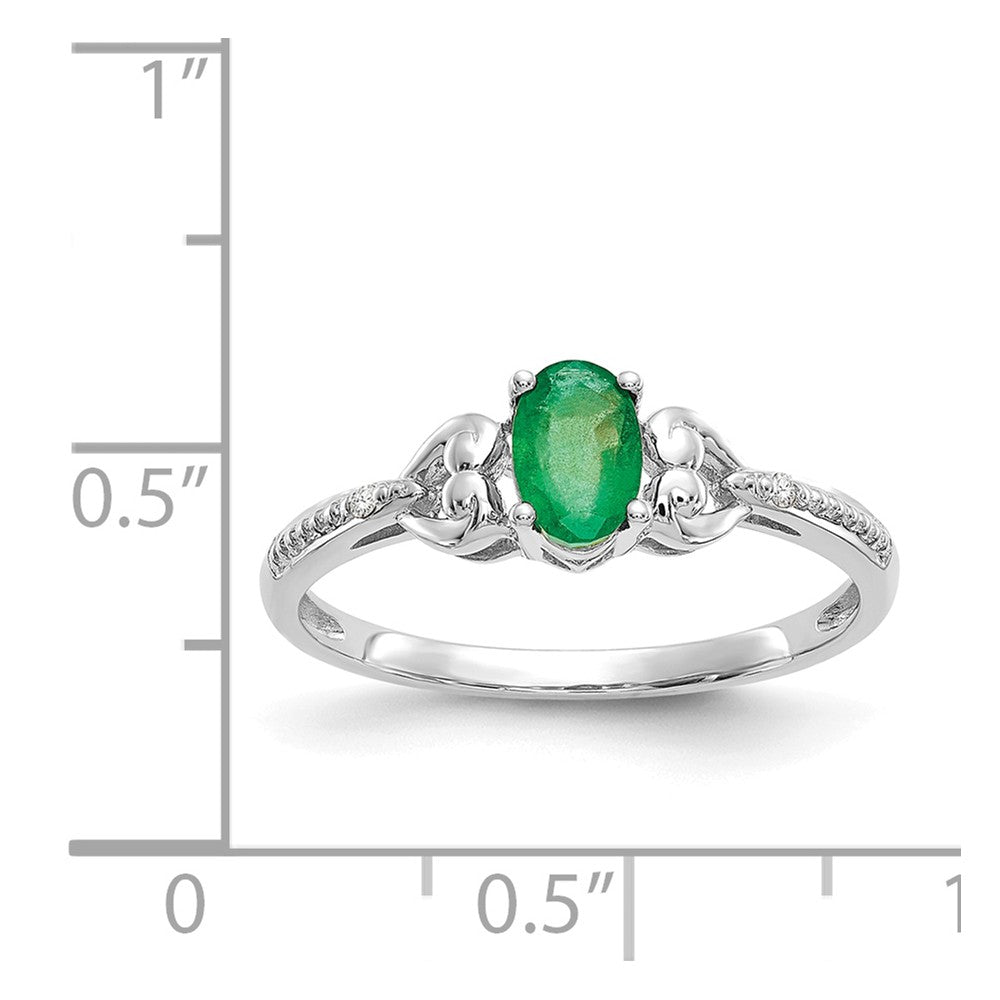 10k White Gold Emerald Diamond Ring, Size: 7