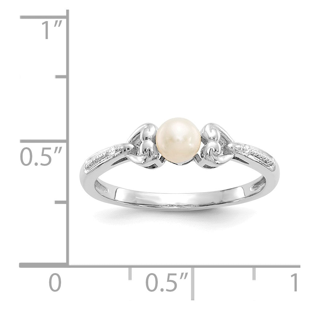 10k White Gold Freshwater Cultured Pearl Diamond Ring, Size: 7