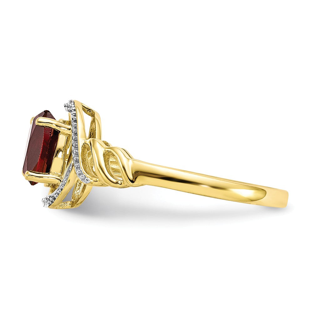 10k Yellow Gold Garnet Diamond Ring, Size: 7