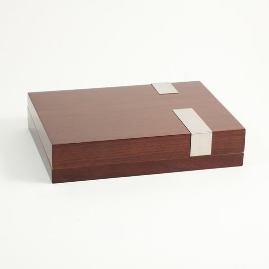 Occasion Gallery Walnut Wood Color Lacquered "Walnut" Wood 12 Cigar Humidor with Stainless Steel Accents and Spanish Cedar Lining. Includes Hygrometer and Humidistat. 2 L x 10.75 W x 8 H in.