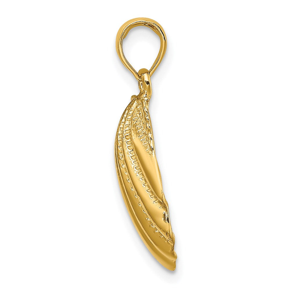 Million Charms 14K Yellow Gold Themed Textured 2-D Scallop Shell Charm