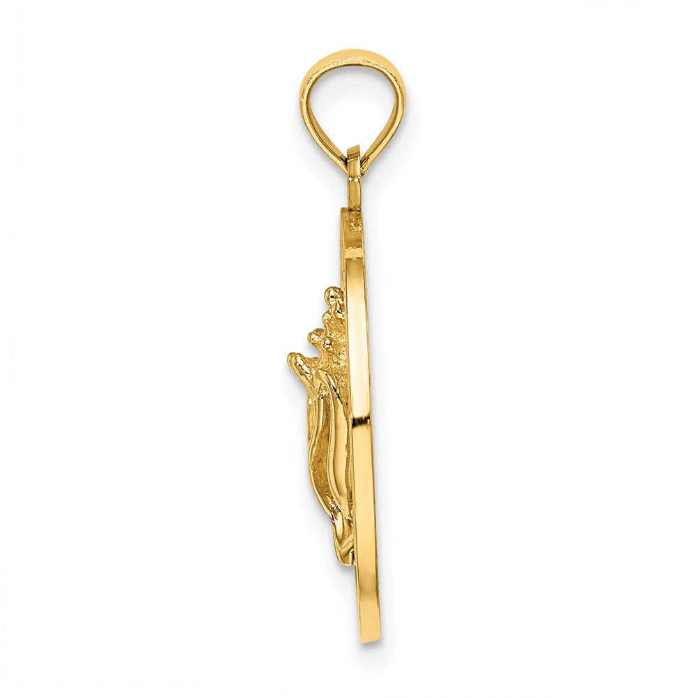 Million Charms 14K Yellow Gold Themed Turks & Caicos Round Frame With Conch Shell Charm