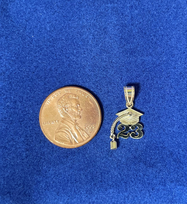 14k Yellow Gold Graduation Necklace Charm Pendant, Graduation Cap with '23 and Dangling Tassel