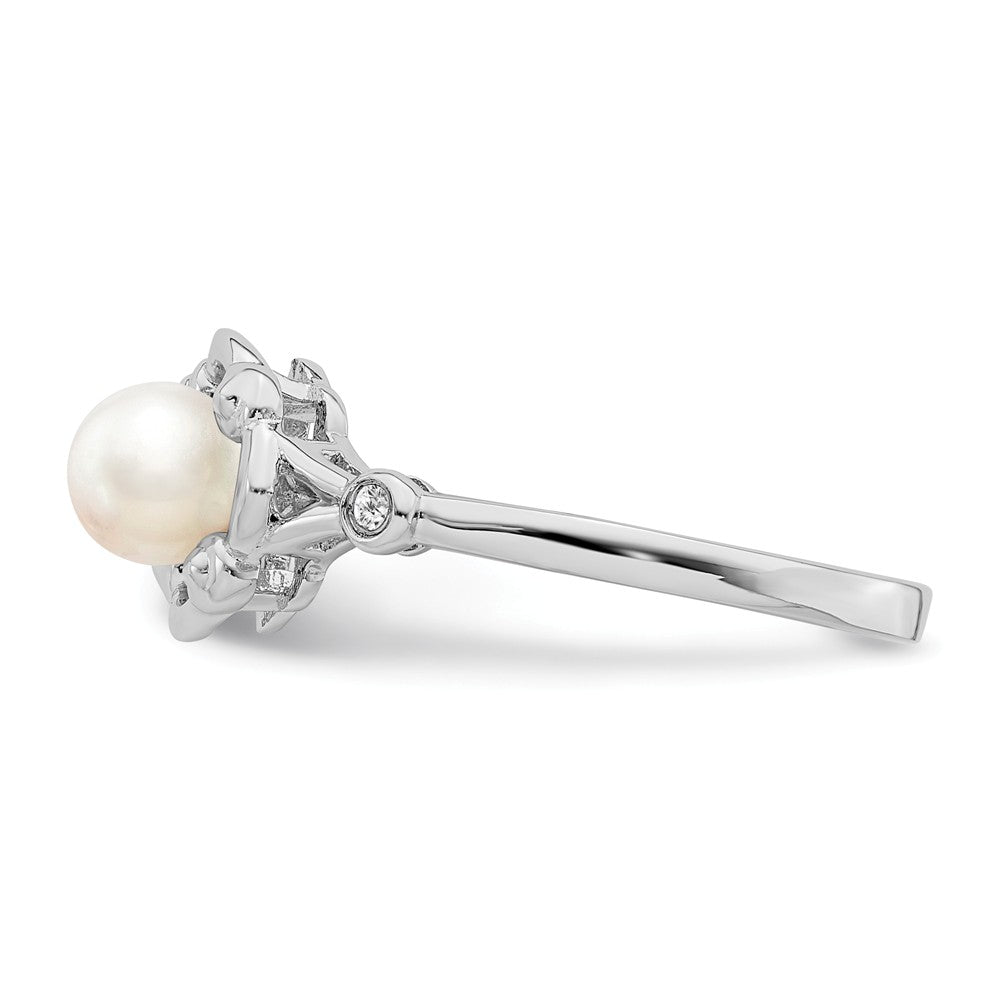 925 Sterling Silver Rhodium-plated Freshwater Cultured Pearl & Diamond Ring, Size: 6